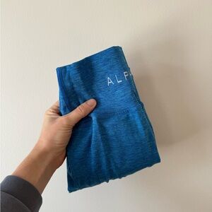 ALPHALETE REVIVAL COMPRESSION LEGGINGS IN BRIGHT BLUE SMALL